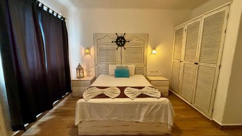 Gonzalo Guerrero Hotel | Coco Rio Hotel - Mamitas Beach Area