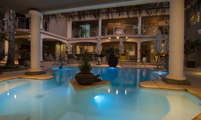 Hartbeespoort House | Cocomo Guesthouse, Spa and Conference Centre