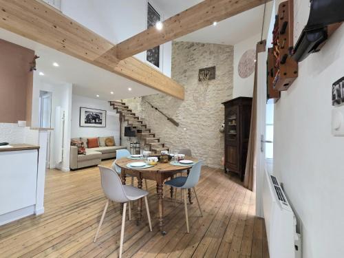 Balzac Apartment | Cocon urbain avec terrasse privée au cœur du centre-ville