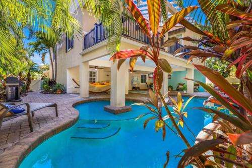 Holmes Beach House | Coconut Cottage