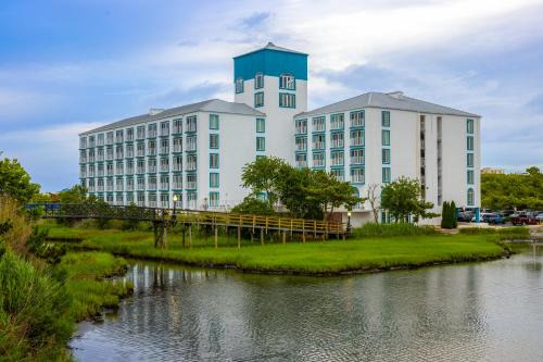 Midtown Ocean City Hotel | Coconut Malorie Resort Ocean City, Ascend Collection Hotel