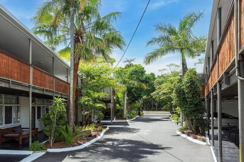 Scarness Apartment | Coconut Palms Unit 9
