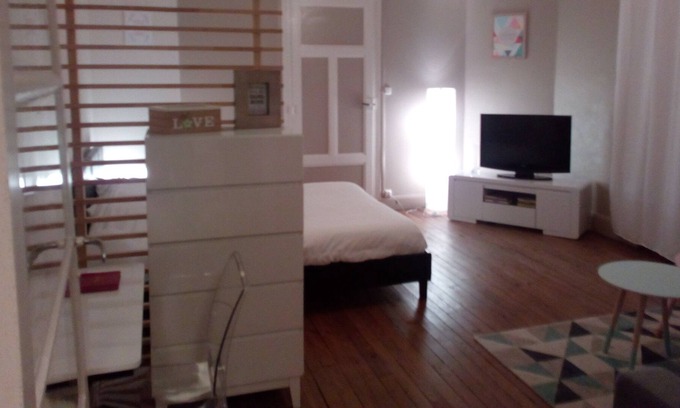 Republique Apartment | Cocoon in the heart of the République Lac d'Allier district