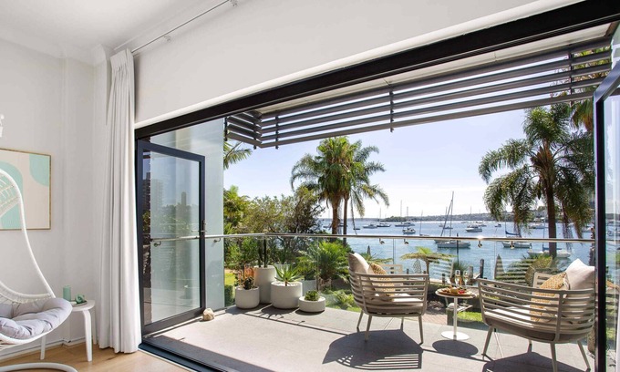 Elizabeth Bay Apartment | Cocos Apartment at Palm View Collective