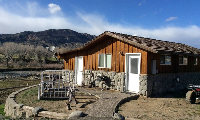 Cody House | Cody's Nature Preserve - River Property only minutes from Cody! BEAUTIFUL