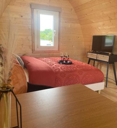 Bridgend Apartment | Coedydd - Woods