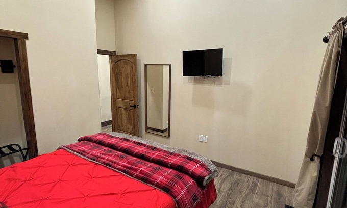 Lava Hot Springs House | Coeur de Lava, “Heart of Lava”; 3 bed 3bath house, great space in&out on 3acres.