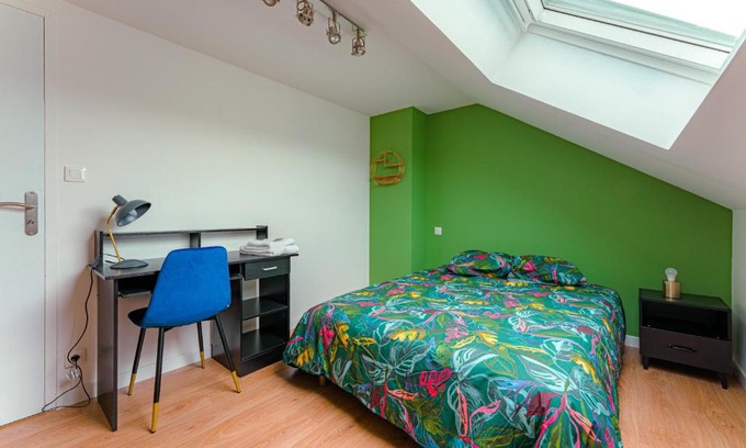 Cholet House | Coeur de ville #H1 - Chambre privée dans logement partagé - Wifi & Netflix - Centre ville & Transports - Machine à laver