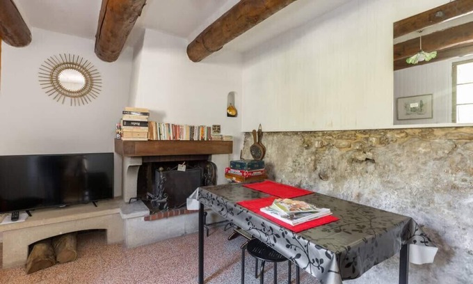 Fontaine-de-Vaucluse House | Coin de Paradis sous le château des évêques