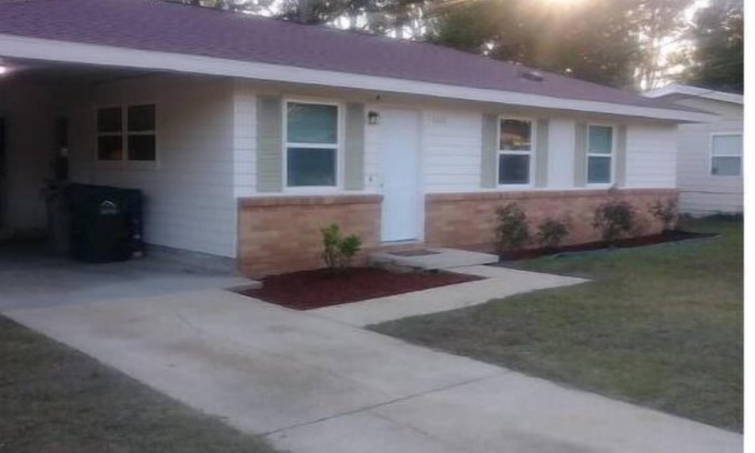 Northeast Pensacola House | Coldsprings Retreat - Relax and Enjoy Pensacola!