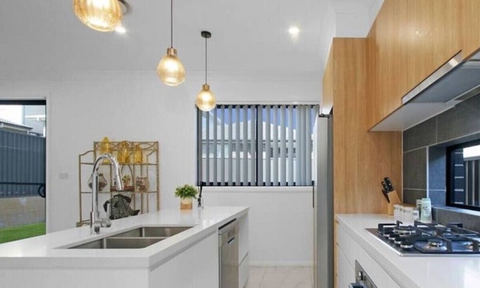 Colebee House | Colebee | 4BR Modern House | Near Business Park