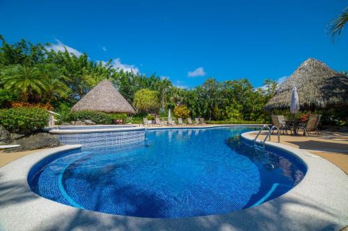 Herradura Apartment | Colina 8F 2 bdr Garden View in Los Suenos