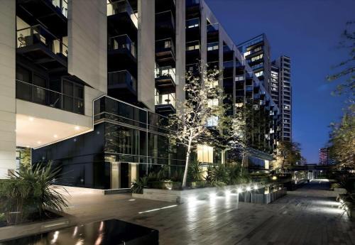 Isle of Dogs Apartment | Collection No7 Baltimore Wharf