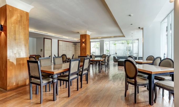 Legian City-Centre Hotel | Collection O Legian Near Pantai Kuta Formerly Premium Legian