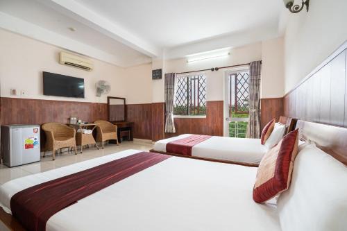 Binh Chanh Hotel | Collection O Nam Phuong Hoang Hau Near Lotte Mart