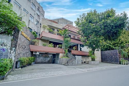 Cilandak Hotel | Collection O near MRT Cipete Raya formerly Terogong Sembilan