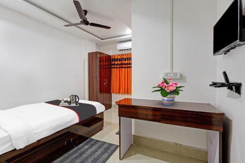 Guwahati Hotel | Collection O Rani Gate Guwahati Formerly Lakhi Guest House
