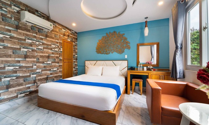 Binh Chanh Hotel | Collection O Sunrise Hotel Trung Son Near Lotte Mart