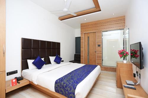 Bhopal Hotel | Collection O Sun Park