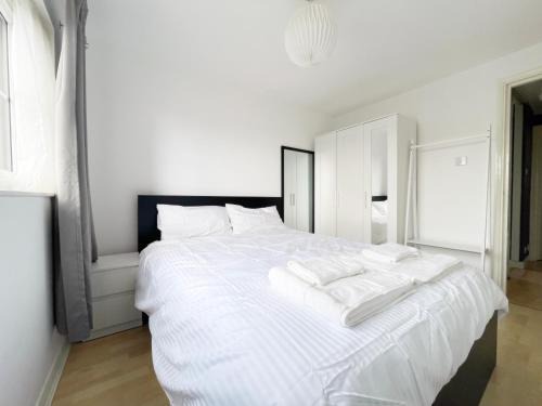 Lavender Fields Apartment | Colliers Wood 1 Bed South London Short Stay