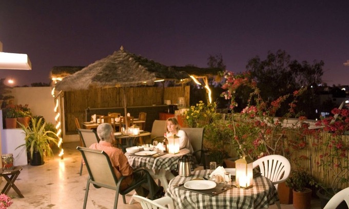Defence Colony Bed & Breakfast | Colonels Retreat