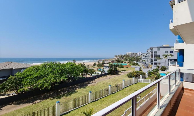 Margate Beach Apartment | Colonial Sands 205