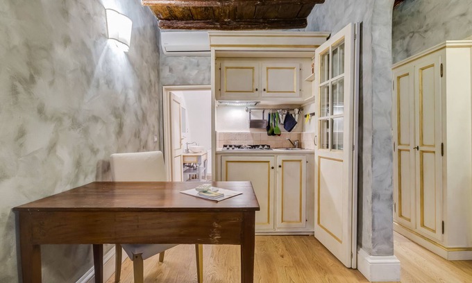 Rione IV Campo Marzio Apartment | Colonna Suite - Spanish Steps Suite & Spa