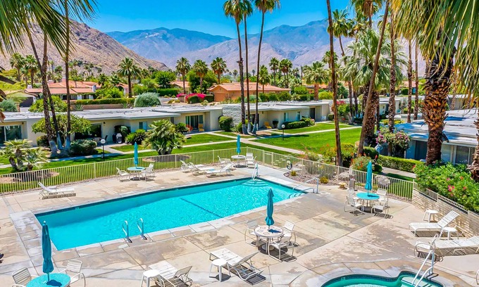 Araby Commons House | Color-filled charmer with pool & tennis access, patios, and AC