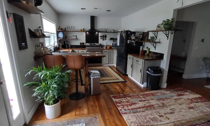 Columbus House | Colorful Creation