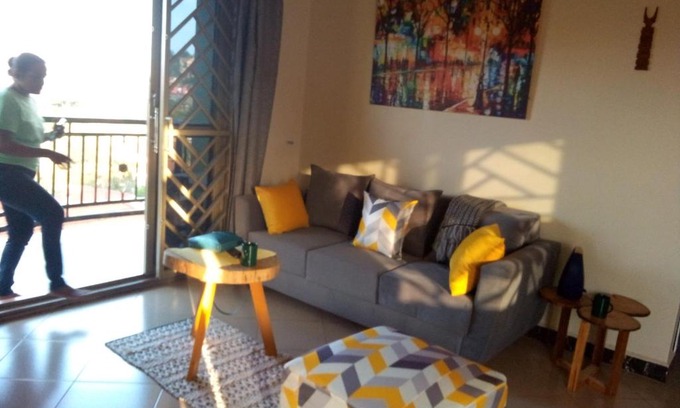 Bukoto Apartment | Colorful, spacious artistic home