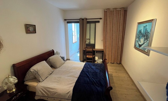 Cormatin Bed & Breakfast | Colors of life - Chambre Bleue