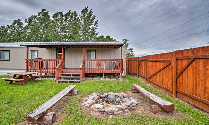 Columbia Falls Cottage | Columbia Falls Home ~ 22 Mi to Glacier Nat’l Park!