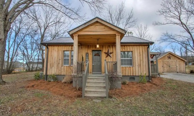 Columbia House | Columbia Rock Cabin in Muletown