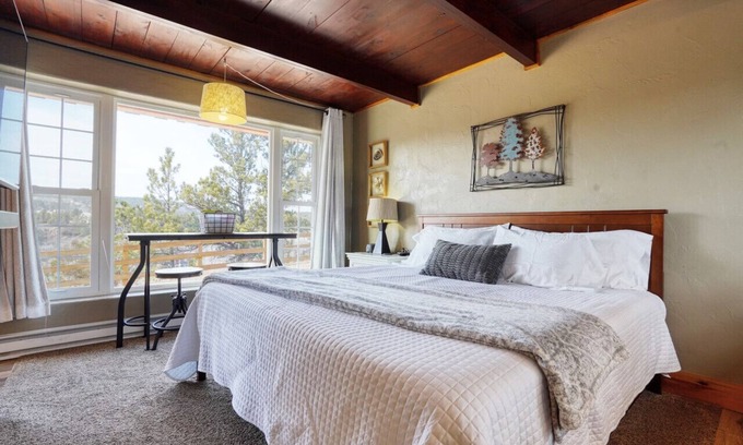 Hot Springs Cabin | Columbine Cabin at Highland Meadows - Black Hills Retreat