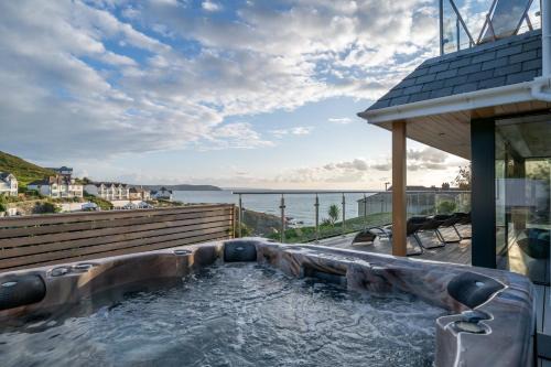 Mortehoe House | Combesgate House