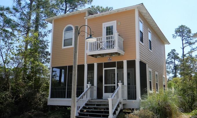 Ono Island Villa | Come enjoy Summer Fun and Relaxation at the Purple Parrot Resort Perdido Key
