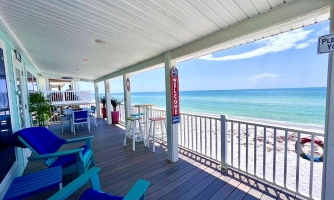 Placida Cottage | Come enjoy this beautiful slice of paradise on famous Florida gulf coast