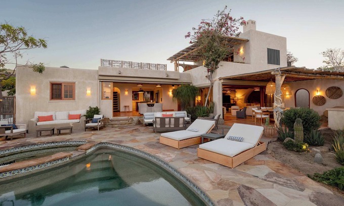 San Jose del Cabo House | Come see 49 whales a day from your patio and pool.