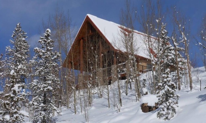 Fraser House | Come Stay at Our Cozy Mountain Home!