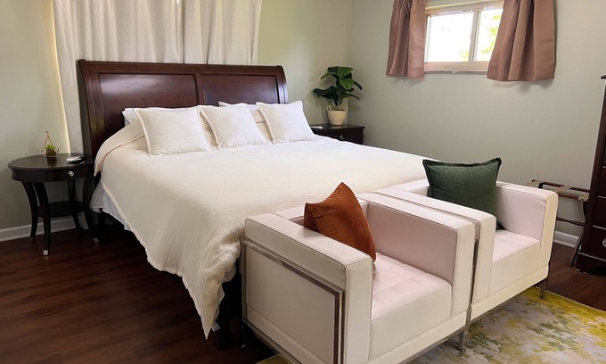 Mason House | Come stay in our spacious ranch home in Mason. Ten minutes from Kings Island.