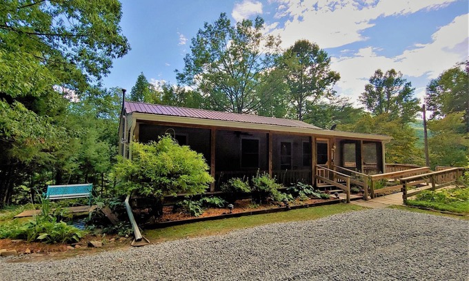 Lake Toxaway Cottage | Come unplug and relax in our cabin nestled in the blueridge mountains!
