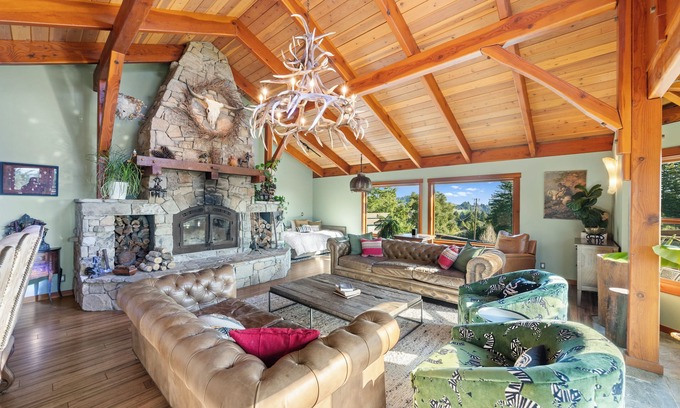 Occidental House | Come visit the Lodge at Freestone