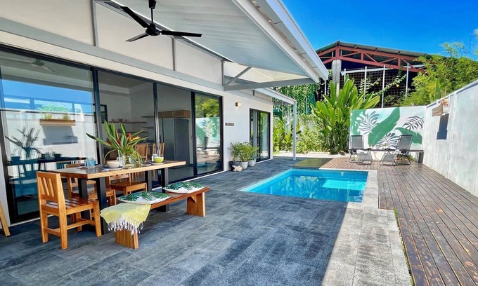 Uvita House | Come visit Villa Uvita, centrally located in the heart of town.