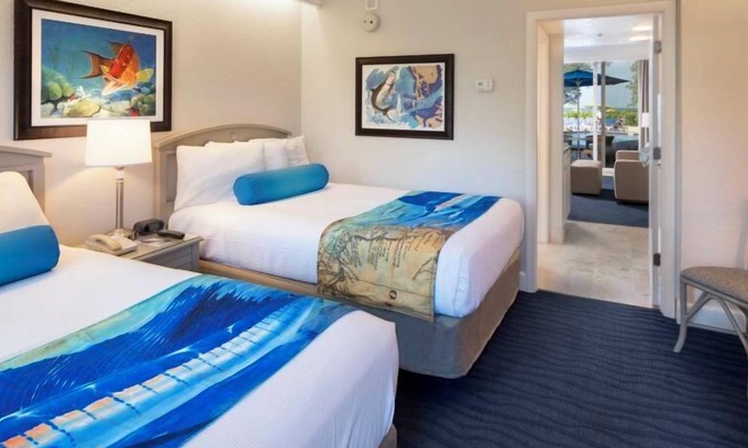 St. Pete Beach Hotel | Comfort and Convenience! 2 Units w/Kitchenettes, Outdoor Pool