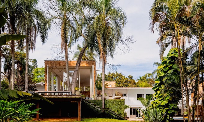 Carapicuiba House | Comfort and leisure amidst nature