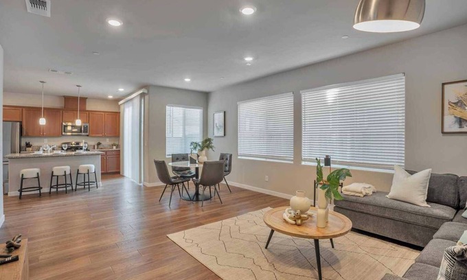 North Natomas House | Comfort and Leisure/3-BD house w/Backyard For Dogs #41982