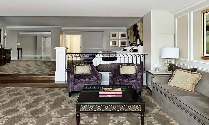 Las Vegas Hotel | Comfort and Relaxation! 2 City View Units, Outdoor Pool, Near Fremont Street