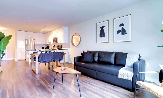 Jefferson Manor Apartment | Comfort & Great Location Apt W Gym