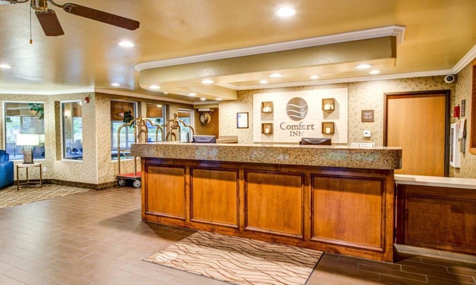 Fontana Hotel | Comfort Inn Fontana