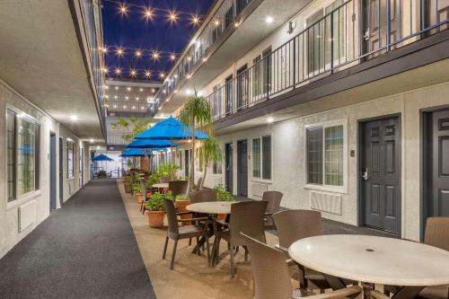 Mid-City Hotel | Comfort Inn Santa Monica - West Los Angeles